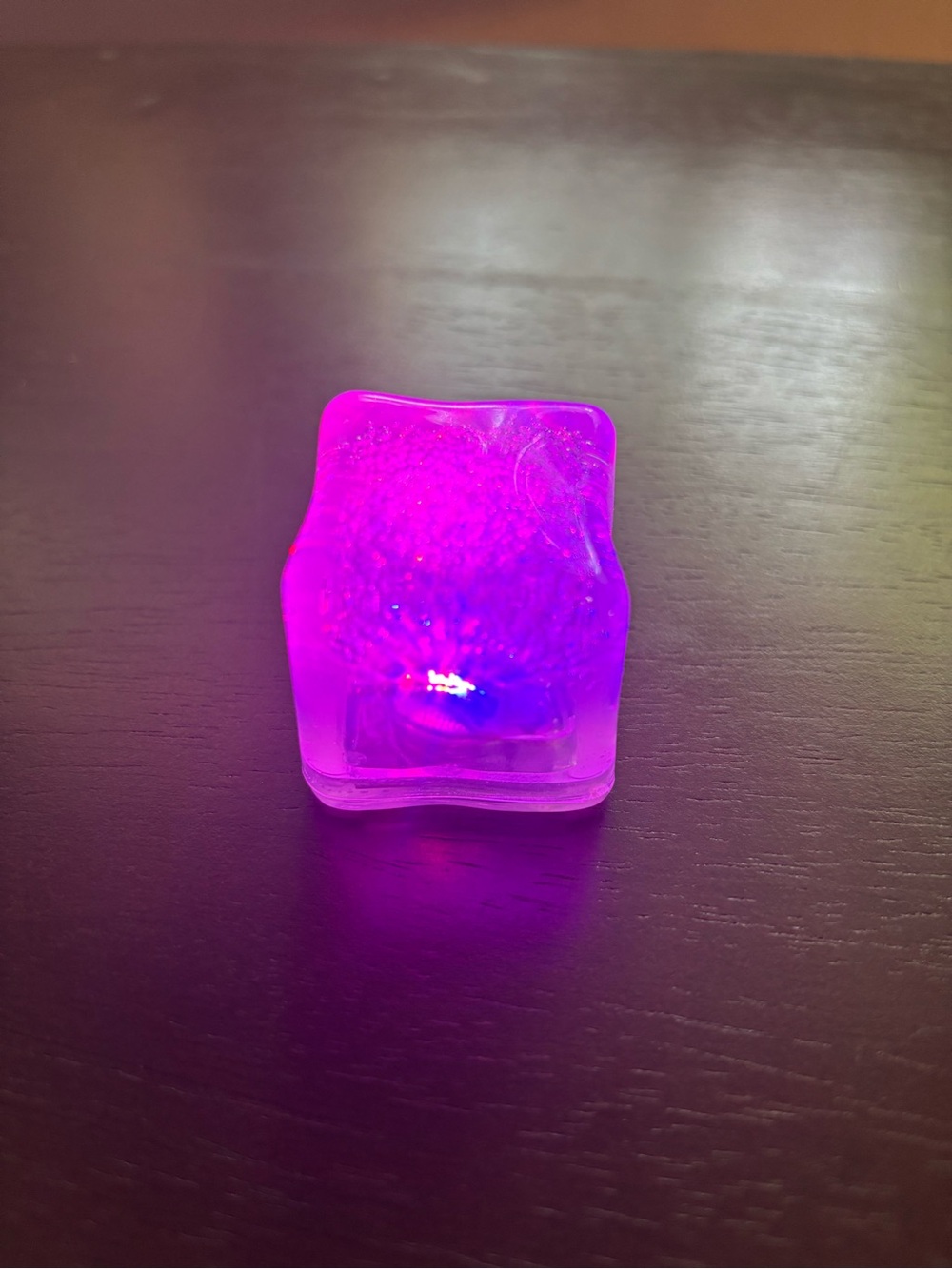 Color Changing Reusable Ice Cube – LiteCube - Picture 3 of 5